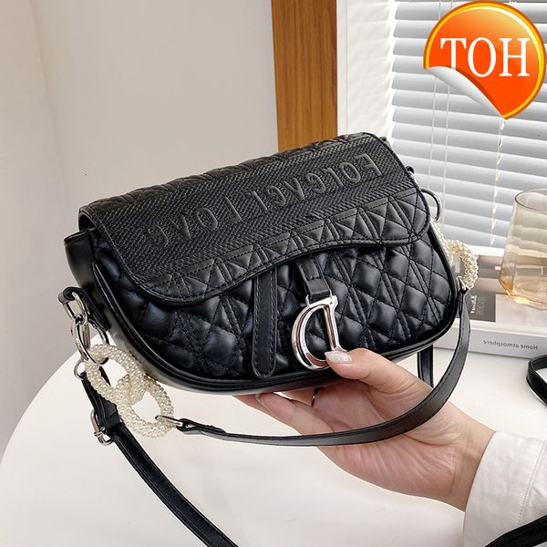 women's bag 2021 new simple and fashionable embroidered thread single shoulder messenger chain d home saddle
women's bag 2021 new simple and fashionable embroidered thread single shoulder messenger chain d home saddle