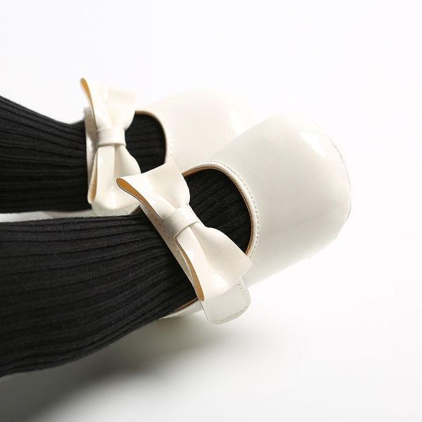 0-12m baby girls spring and autumn cute bow princess shoes infant solid color comfortable toddler patent leather first walkers
0-12m baby girls spring and autumn cute bow princess shoes infant solid color comfortable toddler patent leather first walkers
