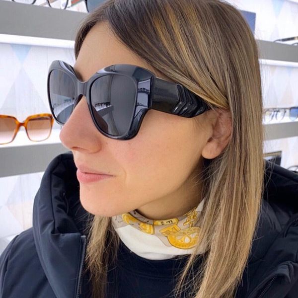 sunglasses black acetate cat eye women fashion chunky over size, White;black
sunglasses black acetate cat eye women fashion chunky over size, White;black