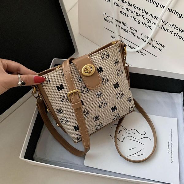 evening bags fashion womens handbags summer small women's style fashionable bucket bag and versatile shoulder purses
evening bags fashion womens handbags summer small women's style fashionable bucket bag and versatile shoulder purses