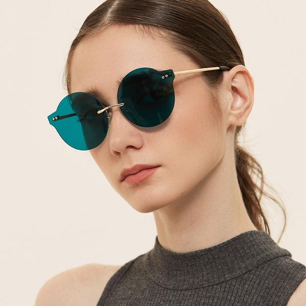 rivet round sunglasses for women with ocean colored lenses vintage metallic glasses, White;black
rivet round sunglasses for women with ocean colored lenses vintage metallic glasses, White;black