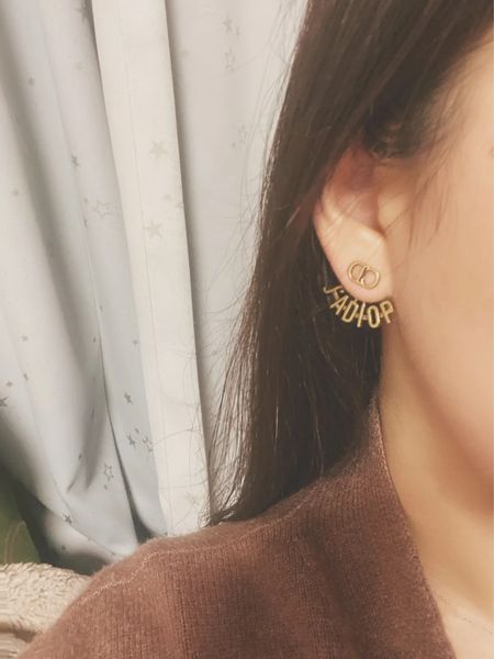70% off family earrings bee asymmetric earrings made of brass letter fan-shaped versatile 925 silver needles, Golden;silver
70% off family earrings bee asymmetric earrings made of brass letter fan-shaped versatile 925 silver needles, Golden;silver