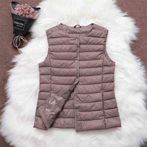 ultra light vest jacket women 90% white duck down thin coat sleeveless simplicity style o-collar warm outwear 210430, Black
ultra light vest jacket women 90% white duck down thin coat sleeveless simplicity style o-collar warm outwear 210430, Black