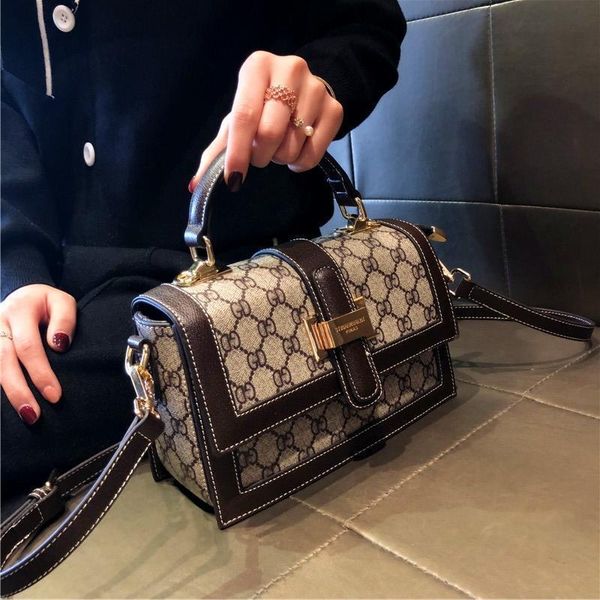 hong kong official website & ho2021 new style bag female autumn and winter foreign slanting across fashion texture small square
hong kong official website & ho2021 new style bag female autumn and winter foreign slanting across fashion texture small square