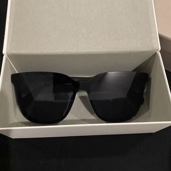 designer sunglasses fashion ladies sunglass for woman 2022 classic glasses luxury anti-ultraviolet polarized uv-400 glass with boxed gifts e, White;black
designer sunglasses fashion ladies sunglass for woman 2022 classic glasses luxury anti-ultraviolet polarized uv-400 glass with boxed gifts e, White;black