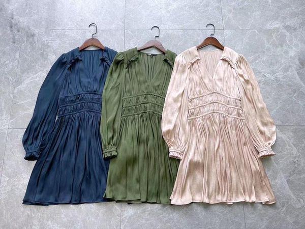 casual dresses v-neck dress women pleated long sleeve elastic waist lady clothes solid color short robes 2021, Black;gray
casual dresses v-neck dress women pleated long sleeve elastic waist lady clothes solid color short robes 2021, Black;gray