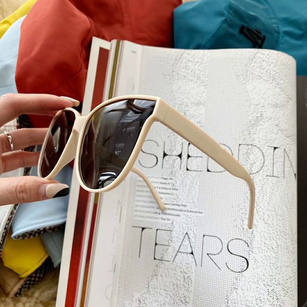 designer sunglasses fashion sunglass for women 2022 eyeglasses classic glasses luxury high ultraviolet polarized uv-400 glass with boxed gif, White;black
designer sunglasses fashion sunglass for women 2022 eyeglasses classic glasses luxury high ultraviolet polarized uv-400 glass with boxed gif, White;black