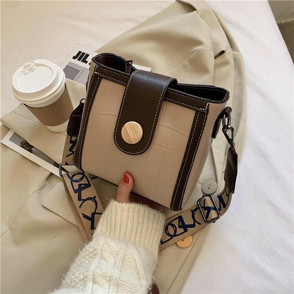 cross body 2021 fashion woman shoulder bag pu leather youth ladies small square light simple female daily messenger waterproof
cross body 2021 fashion woman shoulder bag pu leather youth ladies small square light simple female daily messenger waterproof