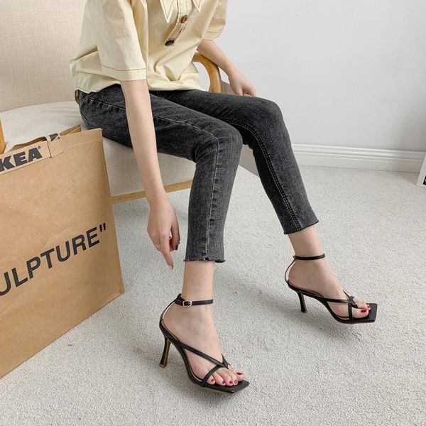 dress shoes 2021 show women's spring and summer clip toe square head button high-heeled sandals, Black
dress shoes 2021 show women's spring and summer clip toe square head button high-heeled sandals, Black