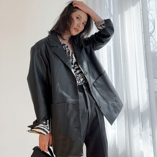 spring autumn notched pu jacket women casual faux leather suit outwear streetwear black 210510
spring autumn notched pu jacket women casual faux leather suit outwear streetwear black 210510