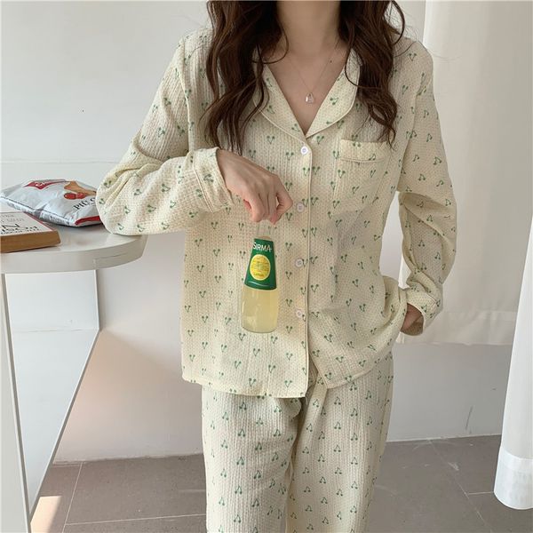 sleepwear women autumn winter home wear pure cotton sweet lovely cherry printed loose pajamas fashion long sleeve suit, Black;red
sleepwear women autumn winter home wear pure cotton sweet lovely cherry printed loose pajamas fashion long sleeve suit, Black;red