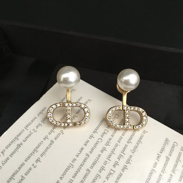 70% off dijia 2021 new fashion letter earrings home same simple diamond pearl 925 silver needle, Golden;silver 
70% off dijia 2021 new fashion letter earrings home same simple diamond pearl 925 silver needle, Golden;silver