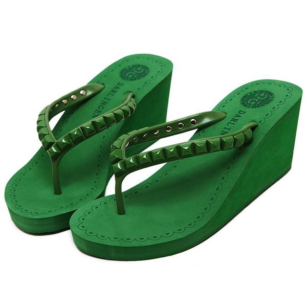 rubber flip flops high-heeled shoes lady low slippers flat rivet platform luxury slides on a wedge hawaiian summer designer fabr, Black
rubber flip flops high-heeled shoes lady low slippers flat rivet platform luxury slides on a wedge hawaiian summer designer fabr, Black