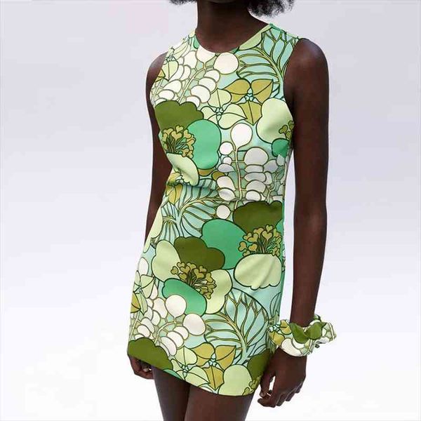 ladies open back dress spring and summer round neck fashion sleeveless print short female dress, Black;gray
ladies open back dress spring and summer round neck fashion sleeveless print short female dress, Black;gray