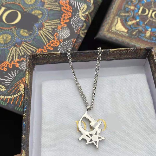 design jewelry medieval pearl letter bow beautiful temperament women's new necklace, Silver
design jewelry medieval pearl letter bow beautiful temperament women's new necklace, Silver
