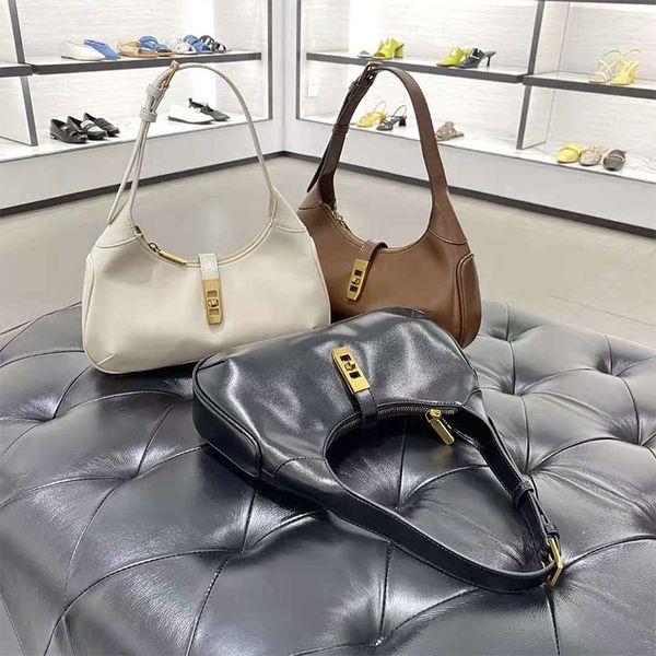 underarm storage handbag 2021 xiaoc family k women's bag single shoulder messenger lock armpit horn magic stick
underarm storage handbag 2021 xiaoc family k women's bag single shoulder messenger lock armpit horn magic stick