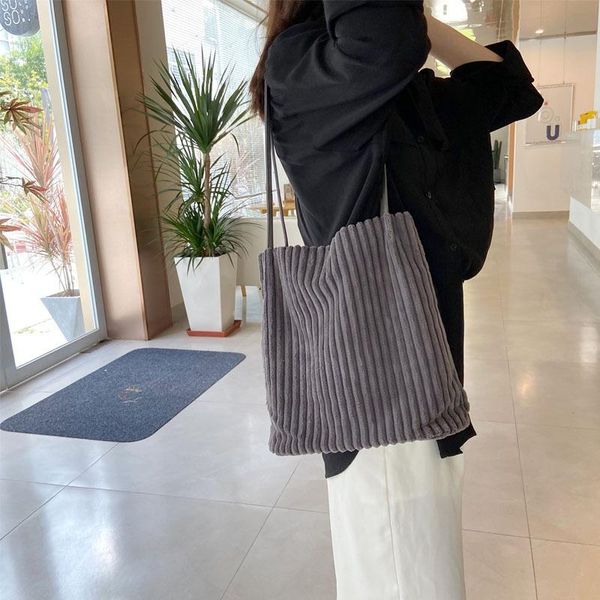 evening bags female corduroy shoulder ladies bucket tote shopping bag cotton cloth pleated retro handbags magnetic buckle bolsa feminina
evening bags female corduroy shoulder ladies bucket tote shopping bag cotton cloth pleated retro handbags magnetic buckle bolsa feminina
