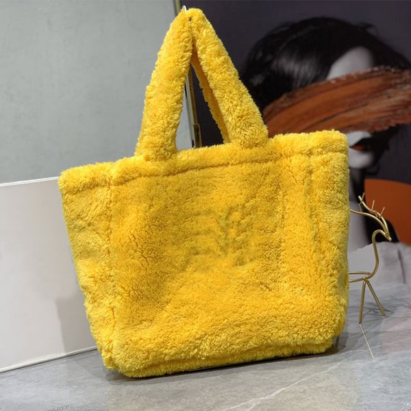 new lamb wool underarm bag tote handbag hobo armpit bags fashion crossbody letter prints package women large shopping handbags pouch
new lamb wool underarm bag tote handbag hobo armpit bags fashion crossbody letter prints package women large shopping handbags pouch