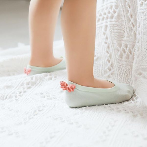 spring and summer velvet baby girl boat socks angel soles boy non-slip children floor, Pink;yellow
spring and summer velvet baby girl boat socks angel soles boy non-slip children floor, Pink;yellow