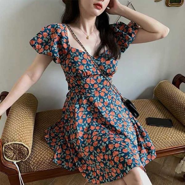 red net 2021 summer french gentle wind waist thin temperament small flower short sleeve drs, Black
red net 2021 summer french gentle wind waist thin temperament small flower short sleeve drs, Black