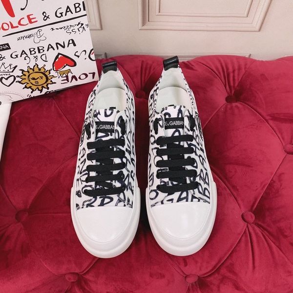 2021 luxury designers classic casual shoe tennis sneaker canvas printed retro couple embroidered vintage high-sneakers size35-45, Black;red
2021 luxury designers classic casual shoe tennis sneaker canvas printed retro couple embroidered vintage high-sneakers size35-45, Black;red