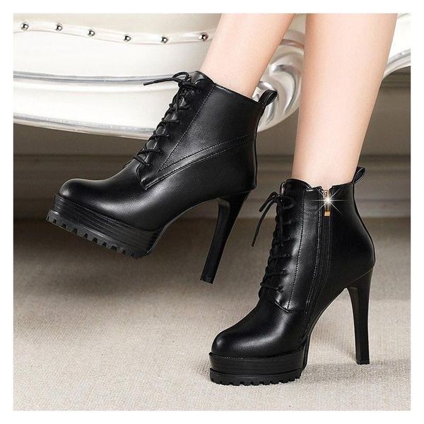 boots 2021 women ankle square high heel lace up pointed toe platform black ladies motorcycle
boots 2021 women ankle square high heel lace up pointed toe platform black ladies motorcycle