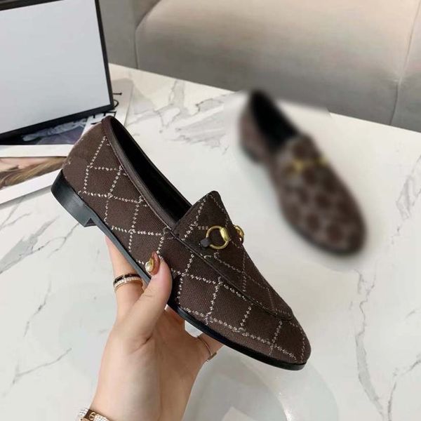 men shoes loafers women casual boat shoe grained calfskin hand sewing uppers rubber pad outsole letter decoration brown with box 01, Black
men shoes loafers women casual boat shoe grained calfskin hand sewing uppers rubber pad outsole letter decoration brown with box 01, Black