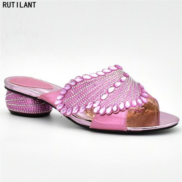 dress shoes luxury women decorated with rhinestone elegnt slip on for party african wedding 2021, Black
dress shoes luxury women decorated with rhinestone elegnt slip on for party african wedding 2021, Black