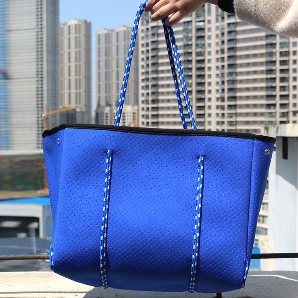 cross body luxurious diving fabric neoprene breathable bag shoulder large-capacity brand casual tote handle bags
cross body luxurious diving fabric neoprene breathable bag shoulder large-capacity brand casual tote handle bags