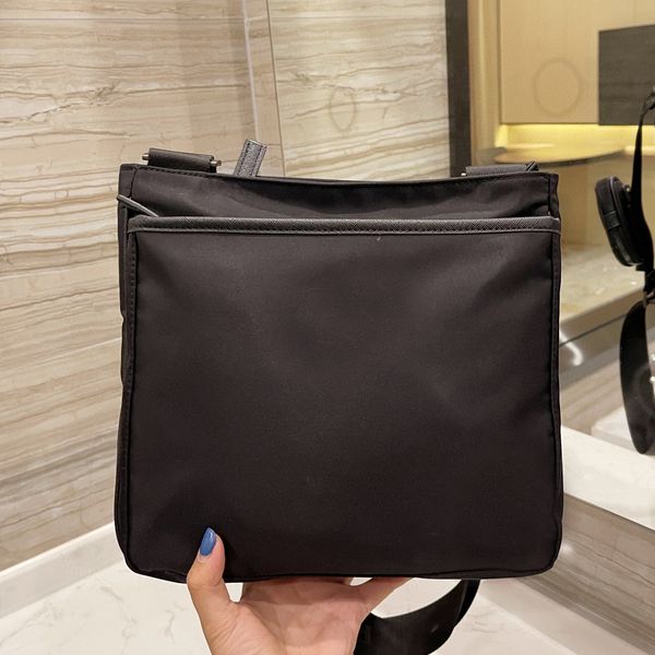 luxurys designers bags briefcase bag ladies shoulder totes 2021 women handbag fashion handbags mother cossbody party brand clutch artwork ny
luxurys designers bags briefcase bag ladies shoulder totes 2021 women handbag fashion handbags mother cossbody party brand clutch artwork ny