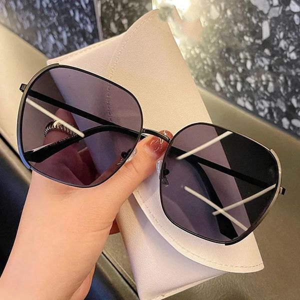 sunglasses 2021 summer est square elegant women designer italy sun glasses female ladies vintage shades eyewear, White;black
sunglasses 2021 summer est square elegant women designer italy sun glasses female ladies vintage shades eyewear, White;black