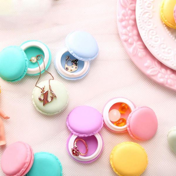 jewelry pouches, bags 4.2*4.2 small portable macaron box 2021 fashion beads earring holding storage cute unusual organizer jwewelry cases, Pink;blue
jewelry pouches, bags 4.2*4.2 small portable macaron box 2021 fashion beads earring holding storage cute unusual organizer jwewelry cases, Pink;blue