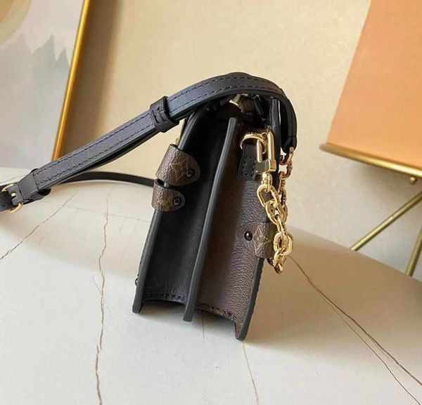 quality fashion crossbody bags high handbag genuine leather and handbags pvc bag reversible shoulder bag shopping bags purses
quality fashion crossbody bags high handbag genuine leather and handbags pvc bag reversible shoulder bag shopping bags purses