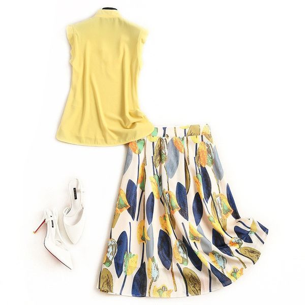 summer runway suit women clothing set with skirt elegant lady 2 piece outfit sleeveless and print sets, Gray
summer runway suit women clothing set with skirt elegant lady 2 piece outfit sleeveless and print sets, Gray