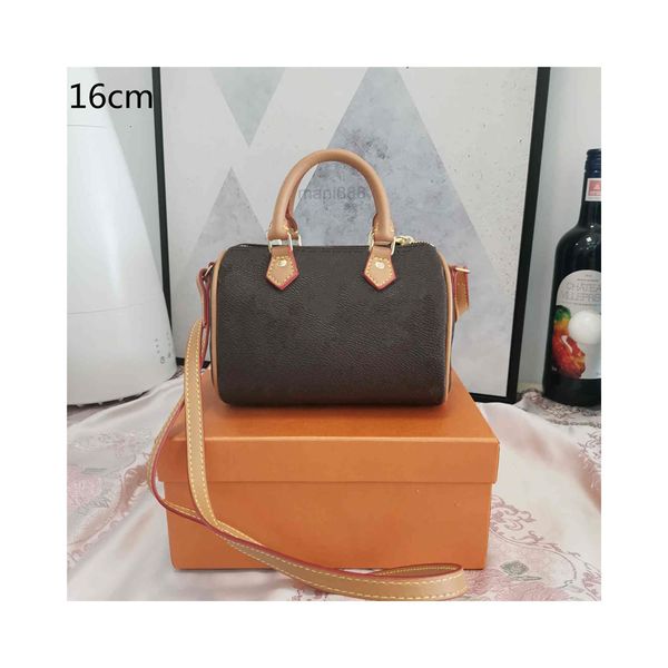 fashion women crossbody bucket bags pillow shape designers handbags shoulder bag lady cute purses letter printing mini size with dust bag
fashion women crossbody bucket bags pillow shape designers handbags shoulder bag lady cute purses letter printing mini size with dust bag