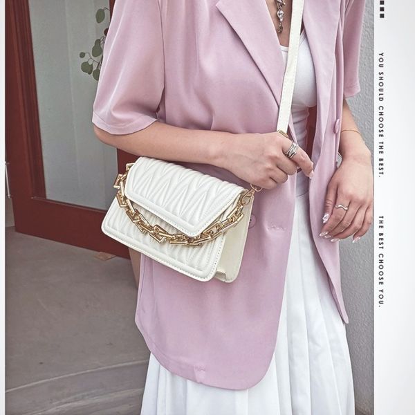 hbp european and american retro one-shoulder bags pleated slanted cross-bag summer trend white casual texture chain small square bag, Black;red
hbp european and american retro one-shoulder bags pleated slanted cross-bag summer trend white casual texture chain small square bag, Black;red