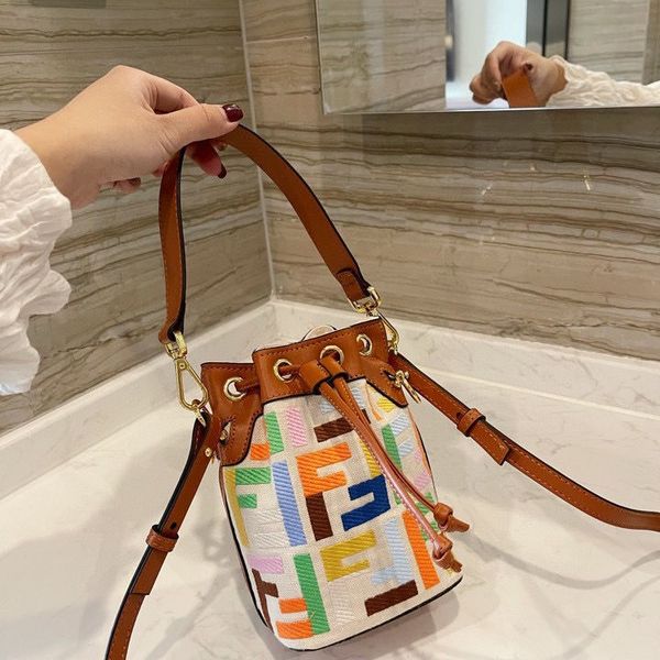 2021 new trend fashion mini single shoulder bucket bag printing handle drawstring crossbody versatile old flower bag ysj
2021 new trend fashion mini single shoulder bucket bag printing handle drawstring crossbody versatile old flower bag ysj