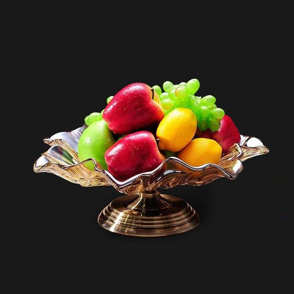 european style glass high foot fruit plate american luxury crystal large living room decoration snack dishes & plates
european style glass high foot fruit plate american luxury crystal large living room decoration snack dishes & plates