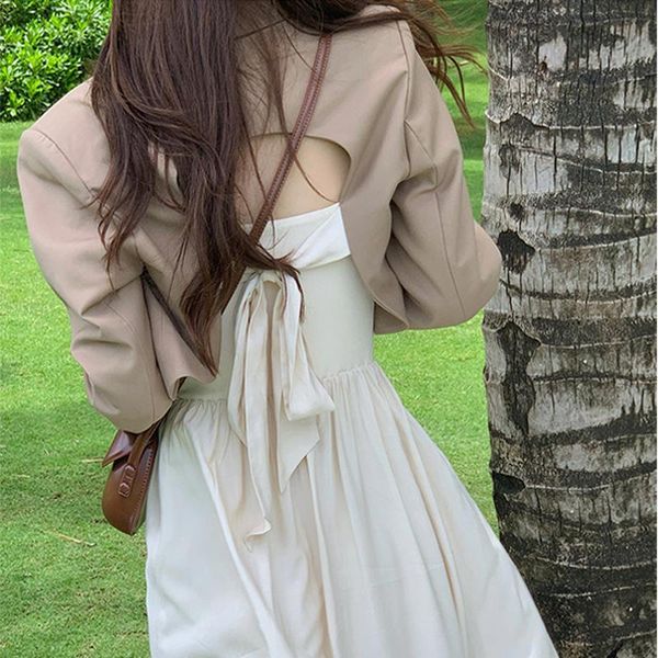 casual dresses 2021 autumn elegant midi floral dress female y2k crop backless blazers + korean fashion beach party set ladies, Black;gray
casual dresses 2021 autumn elegant midi floral dress female y2k crop backless blazers + korean fashion beach party set ladies, Black;gray