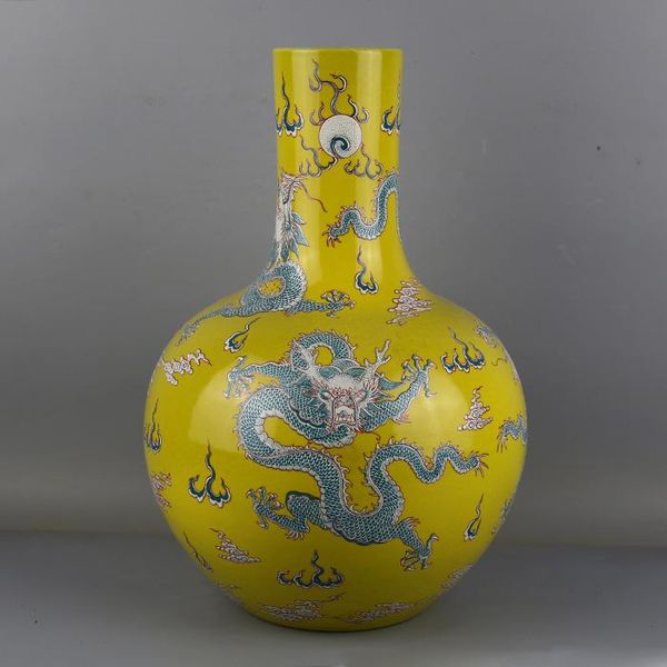 vases jingdezhen antique qing kangxi inscribed yellow dragon vase five pastel kiln old porcelain ornaments
vases jingdezhen antique qing kangxi inscribed yellow dragon vase five pastel kiln old porcelain ornaments