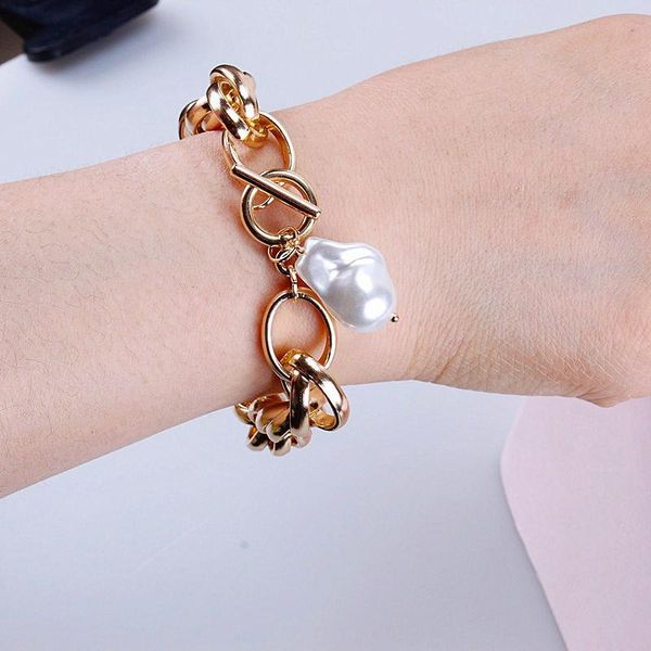 chain vintage barouqe irregular pearl bracelet bangle for women gold color fashion toggle clasp thick lock link jewelry, Black
chain vintage barouqe irregular pearl bracelet bangle for women gold color fashion toggle clasp thick lock link jewelry, Black