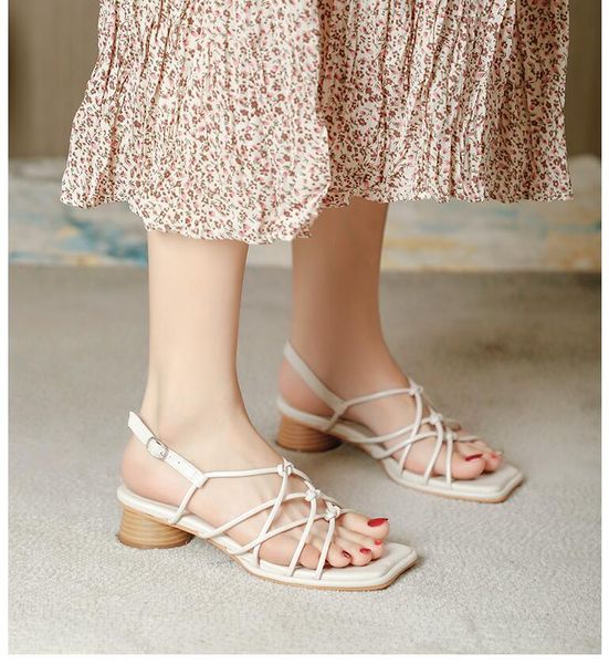 sandals 2021 wild fashion square toe thick heel open simple casual word female low soft sole with back space, Black
sandals 2021 wild fashion square toe thick heel open simple casual word female low soft sole with back space, Black