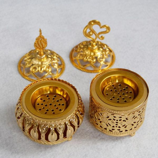 1pc middle east style incense burner arabian hollow out metal aroma stove censer deskornaments fragrance lamps
1pc middle east style incense burner arabian hollow out metal aroma stove censer deskornaments fragrance lamps