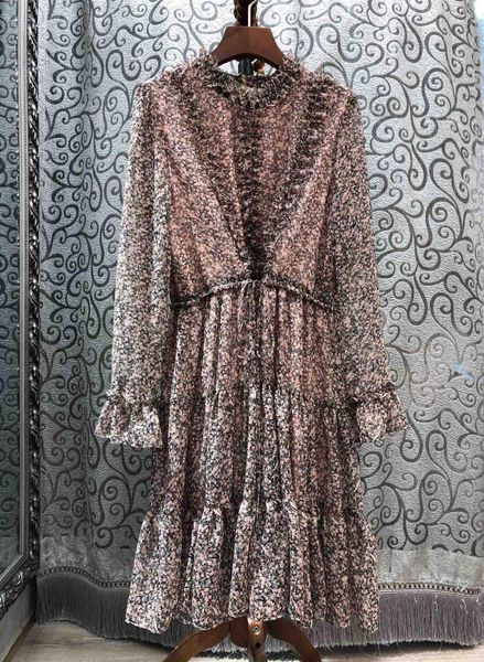 casual dresses 2021 earlier spring model fashionable elegant flare long sleeve ruffles flower print above knee a-line dress, Black;gray
casual dresses 2021 earlier spring model fashionable elegant flare long sleeve ruffles flower print above knee a-line dress, Black;gray
