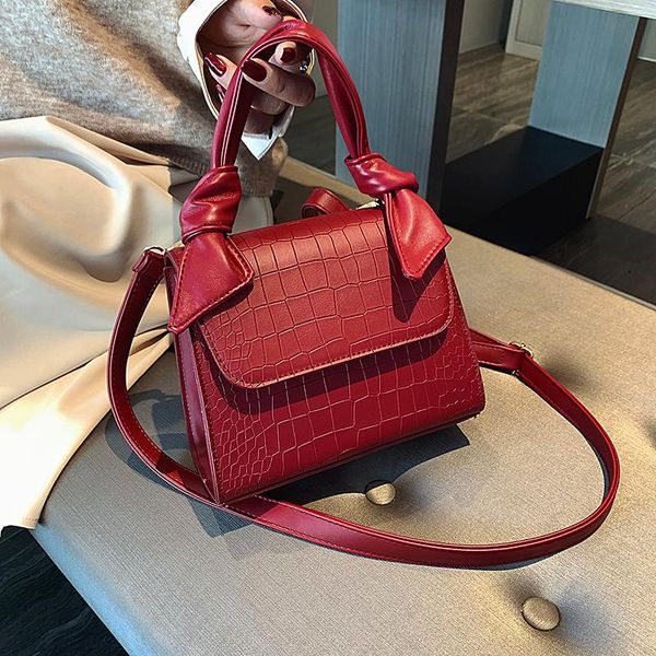 shoulder bag fashion handbag 2021 autumn and winter small slung flip texture cross body
shoulder bag fashion handbag 2021 autumn and winter small slung flip texture cross body