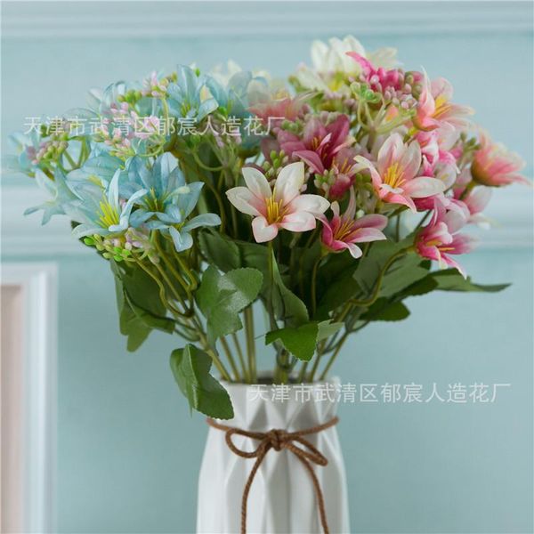 5pcs/lot 18 heads small lily artificial flowers home decoration wedding display silk fake bouquet decorative vase flower & wreaths
5pcs/lot 18 heads small lily artificial flowers home decoration wedding display silk fake bouquet decorative vase flower & wreaths