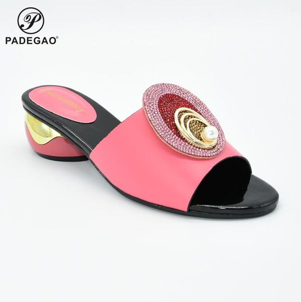 dress shoes coral decorate with rhinestone african women selling nigerian lady slipper for wedding party, Black
dress shoes coral decorate with rhinestone african women selling nigerian lady slipper for wedding party, Black
