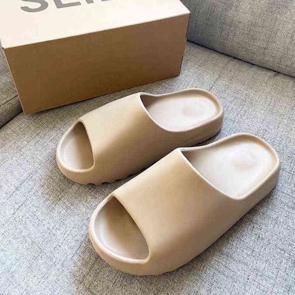 2022 summer men flip flops new shoe sandal summer slippers home shoes non-slip beach slide foam runner men luxury man clapper y220310, Black
2022 summer men flip flops new shoe sandal summer slippers home shoes non-slip beach slide foam runner men luxury man clapper y220310, Black