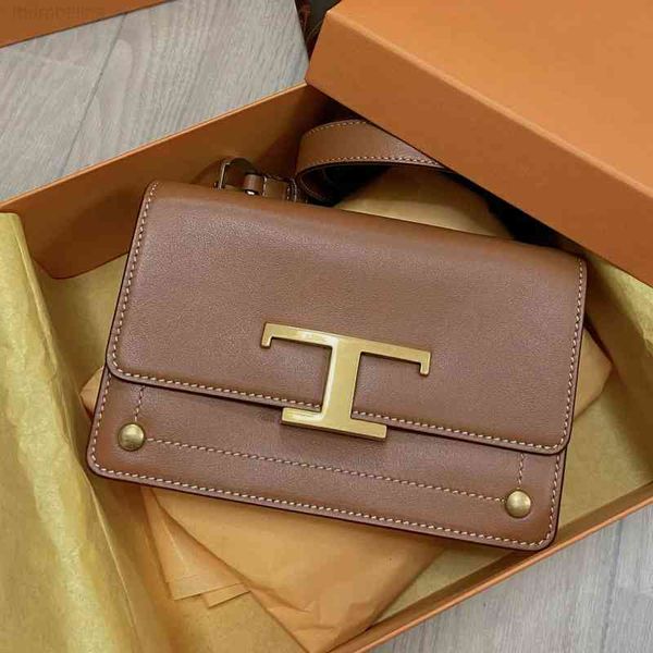 wallet leather metal t-button chest bag waist xiao zhan same single shoulder crossbody chain, Red;black
wallet leather metal t-button chest bag waist xiao zhan same single shoulder crossbody chain, Red;black