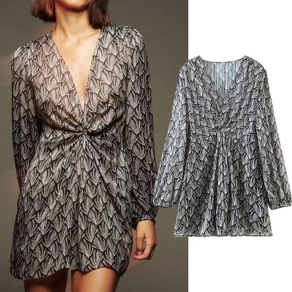 fashion fold decoration leaf print dresses long sleeve ladies v-neck dress slim vestidos spring mini casual, Black;gray
fashion fold decoration leaf print dresses long sleeve ladies v-neck dress slim vestidos spring mini casual, Black;gray